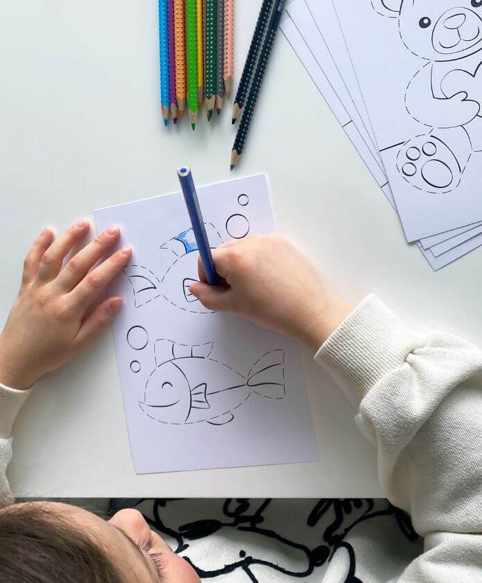 Leikkien Väritettävät Ompelukuvat