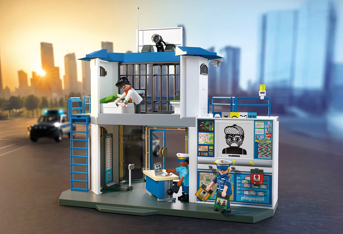 Playmobil 71874 City Action Poliisiasema Valolla