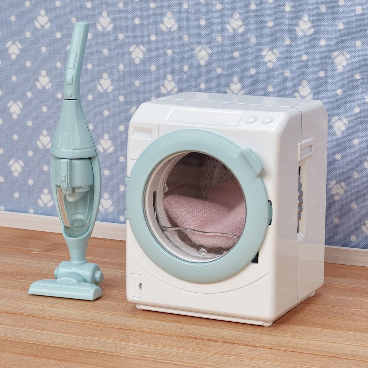 Sylvanian Families Pyykkikone sekä Pölynimuri