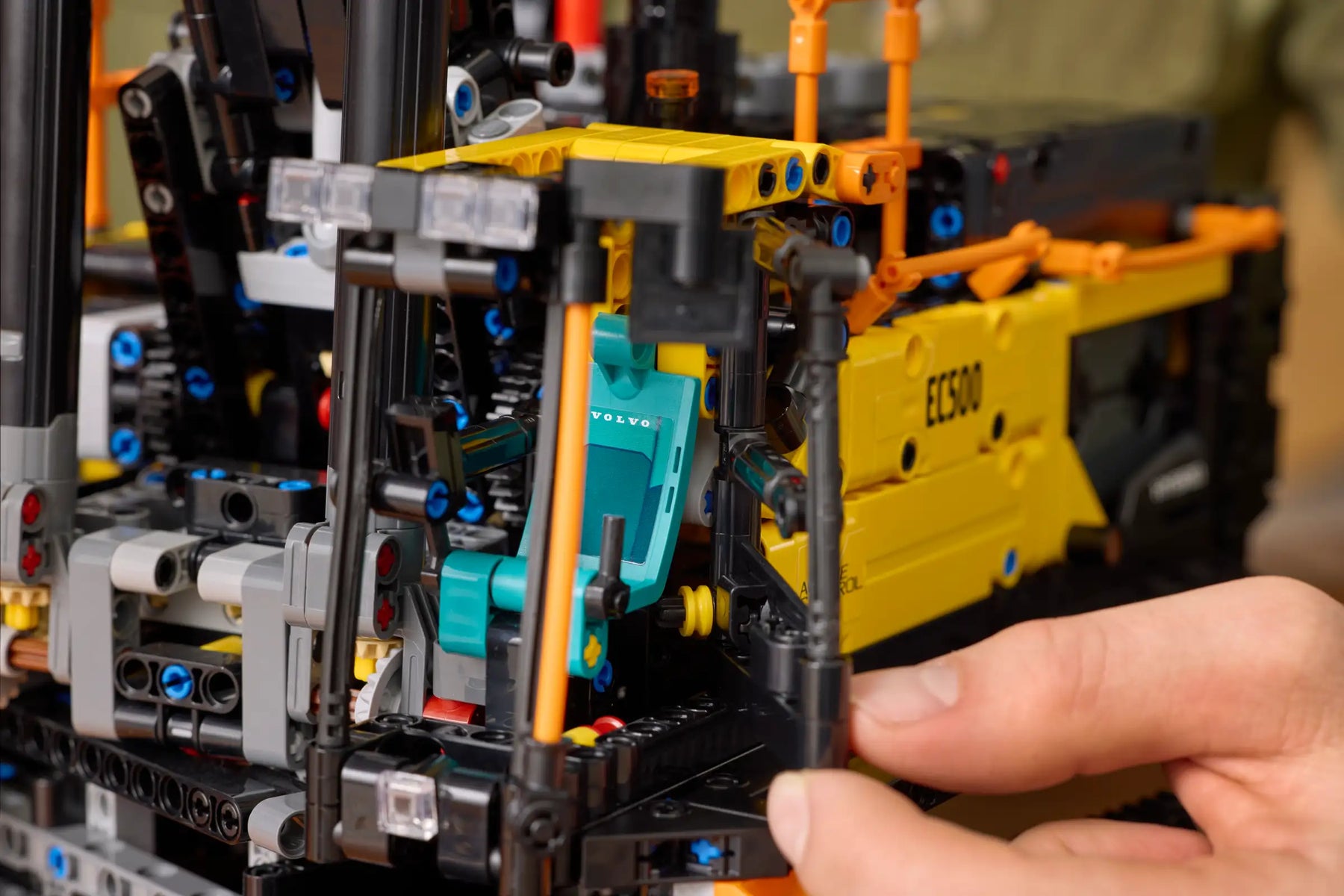 Lego Technic 42215 Volvo EC500 Hybrid Kaivukone