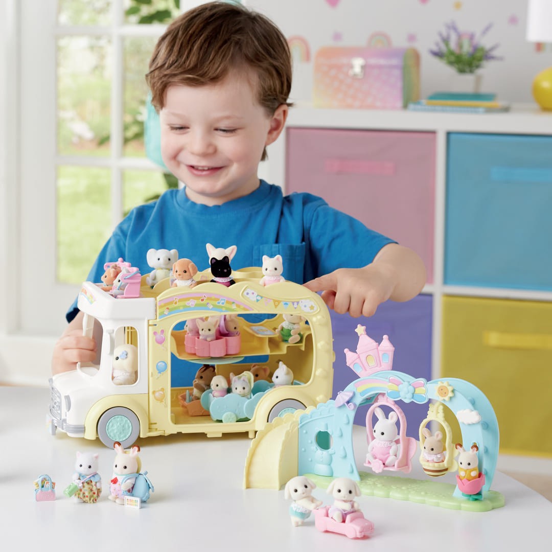 Sylvanian Families 5745 Leikkipaikka Liukumäellä ja Keinuilla