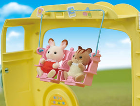 Sylvanian Families 5744 Avattava 3-Kerrosbussi Leikkipuistolla