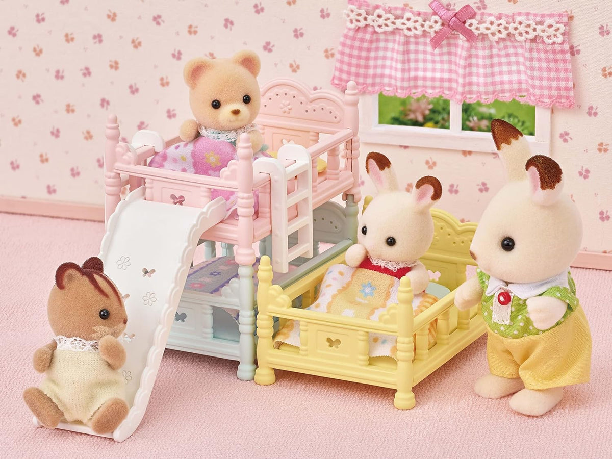 Sylvanian Families 5741 Kolmoiskerrossänky Liukumäellä
