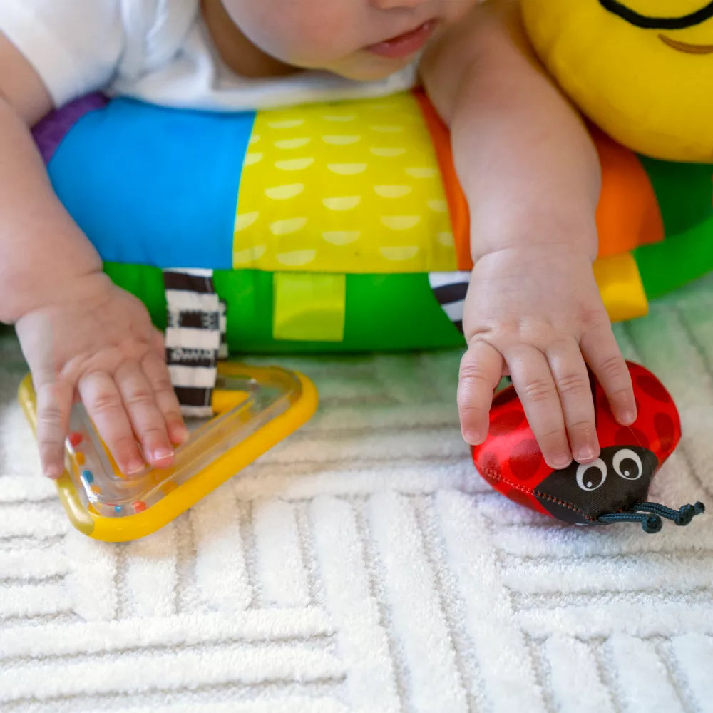 Baby Einstein Cal-a- Pillow Tummy Time Mahahetki Aktiviteettilelu