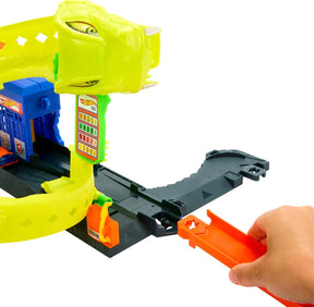 Hot Wheels Snake Spiral Attack Pikkuauto Leikkisetti