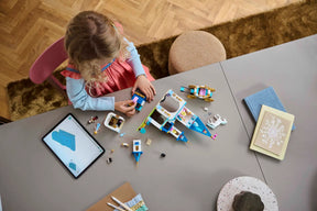 LEGO 43275 Tuhkimon Linna ja Hevosvaunut