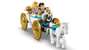 LEGO 43275 Tuhkimon Linna ja Hevosvaunut