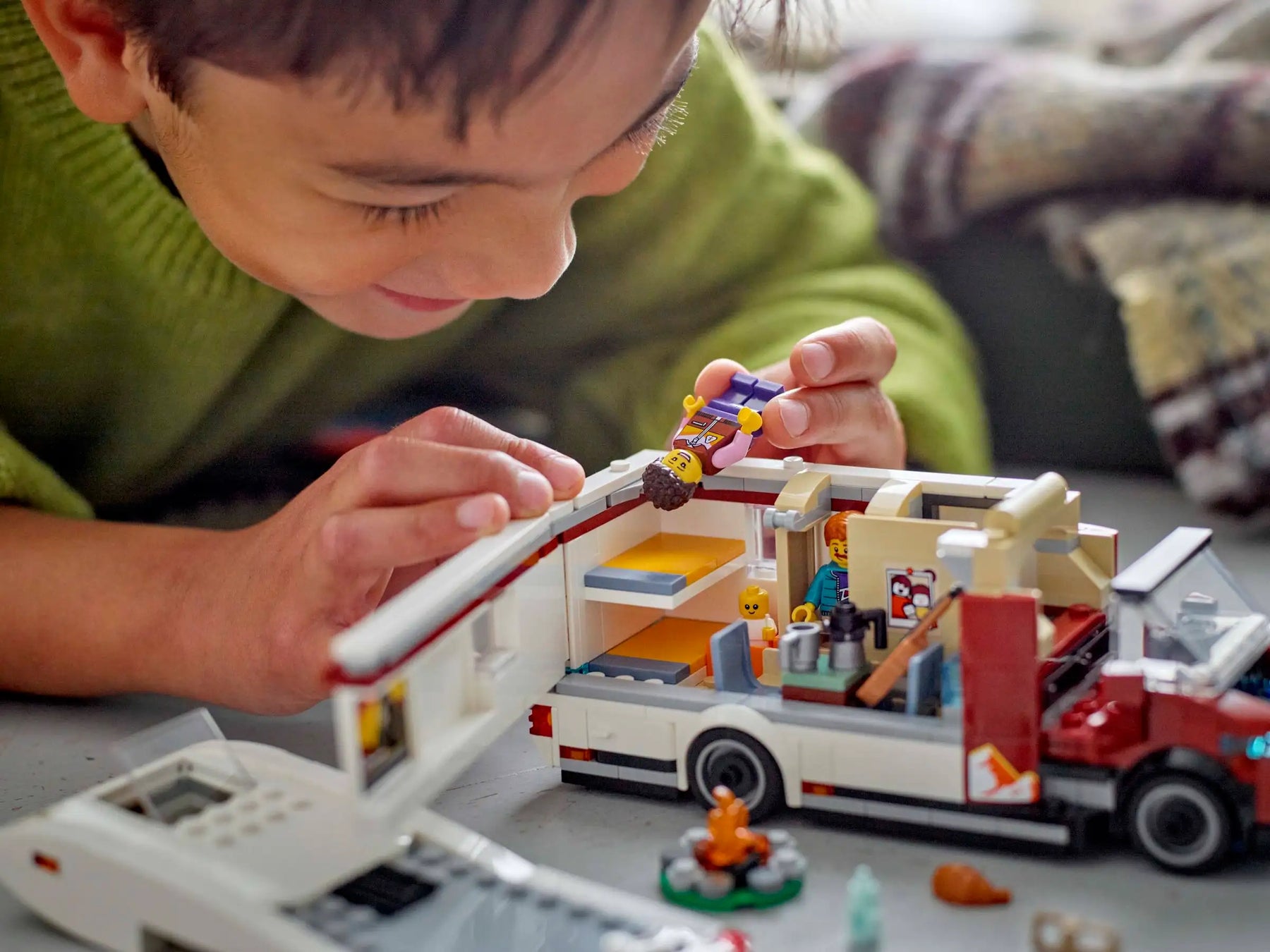 LEGO City 60454 Seikkailulomalaisten Matkailuauto