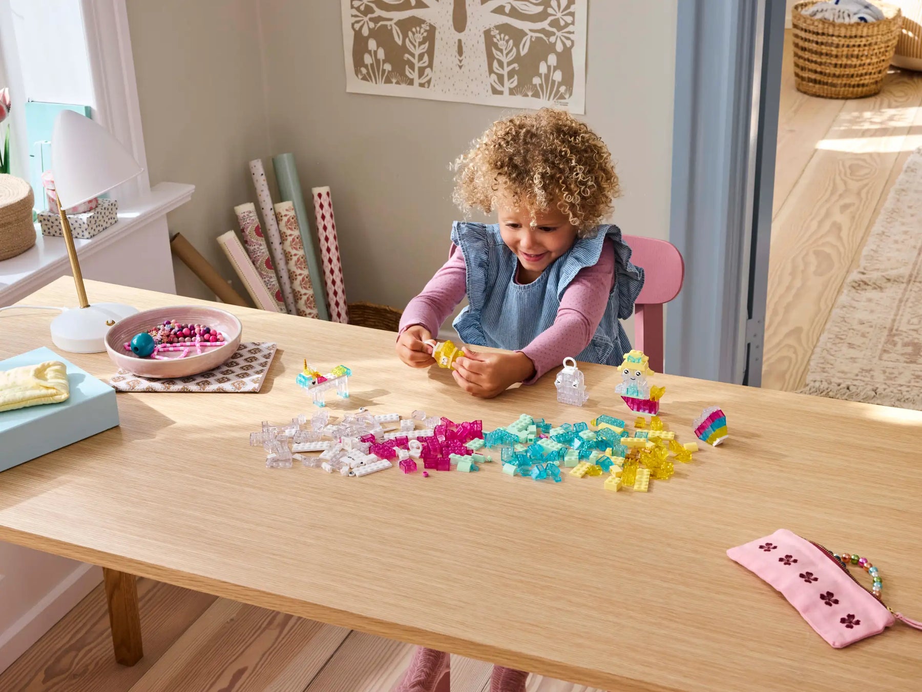 LEGO Classic 11040 Läpinäkyvien Palikoiden Taikalaatikko