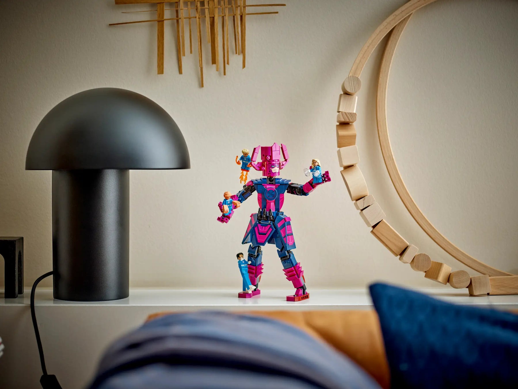 LEGO Marvel 76316 Ihmeneloset Vastaan Galactus-rakennushahmo