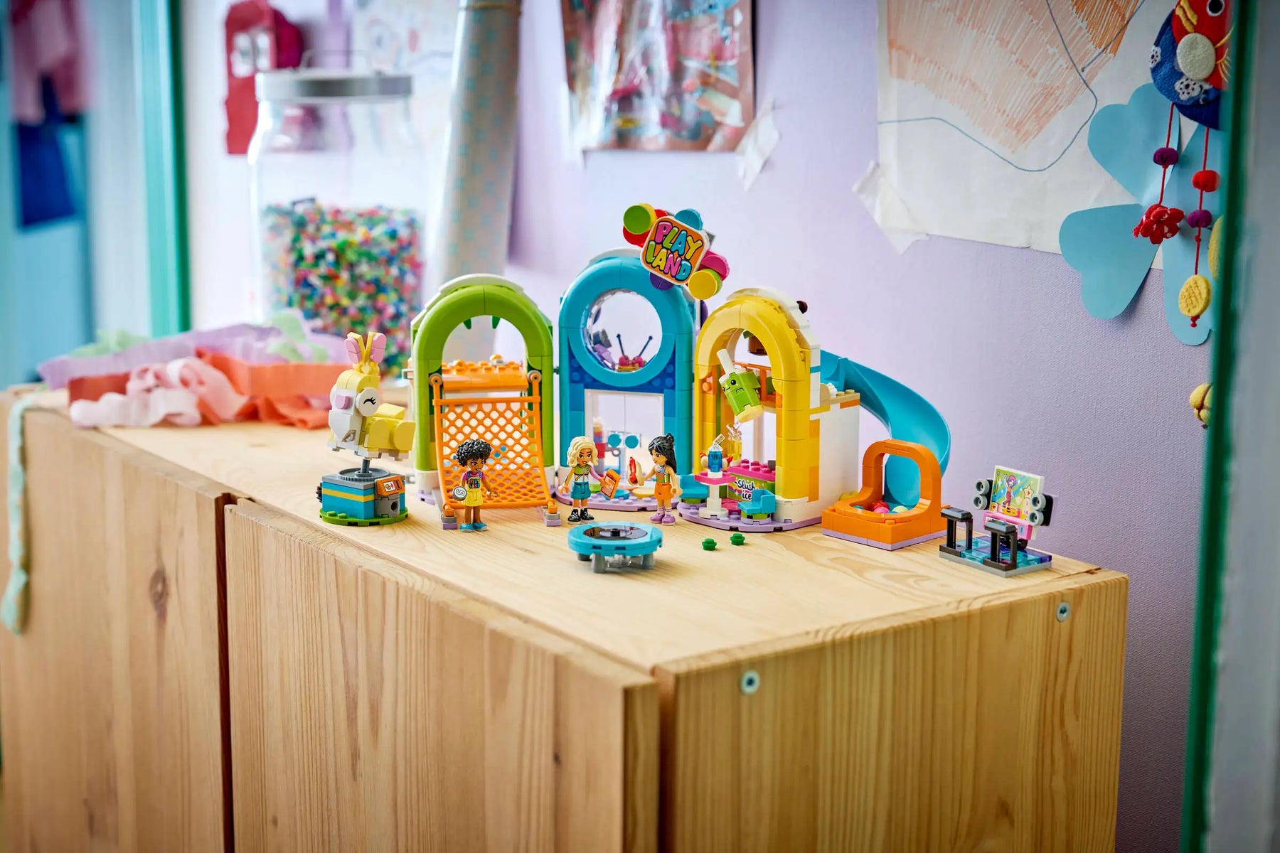 Lego Friends 42686 Hauska Sisäleikkipaikka