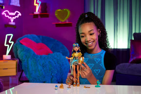 Monster High Cleo Denile ja Tarvikkeita