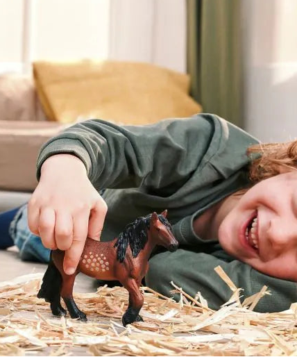 Schleich 14927 Pohjois-Ruotsalainen Kylmäverinen Tamma