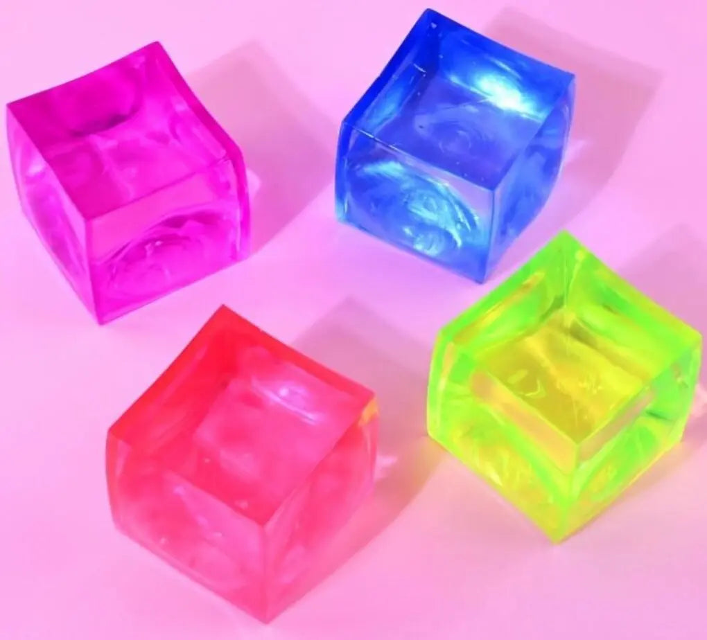 Squishy Maltose Cube Puristeltava Kuutio