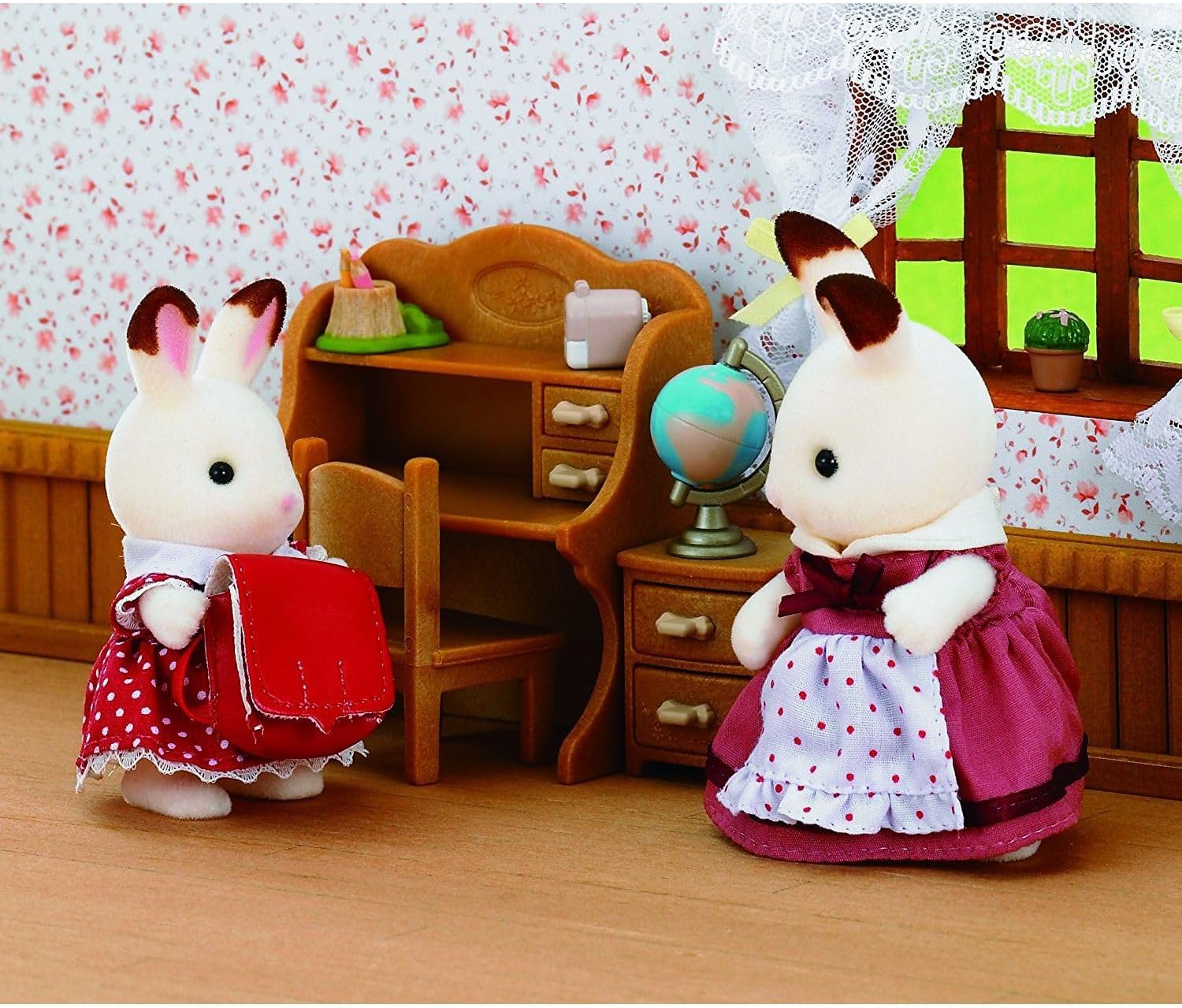 Sylvanian Families 5016 Suklaapupusisko ja Kirjoituspöytä