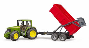 Bruder John Deere Traktori sekä Peräkärry