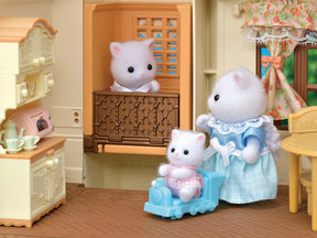 Sylvanian Families 5400 Red Roof Tower Home Tornitalo Hissillä