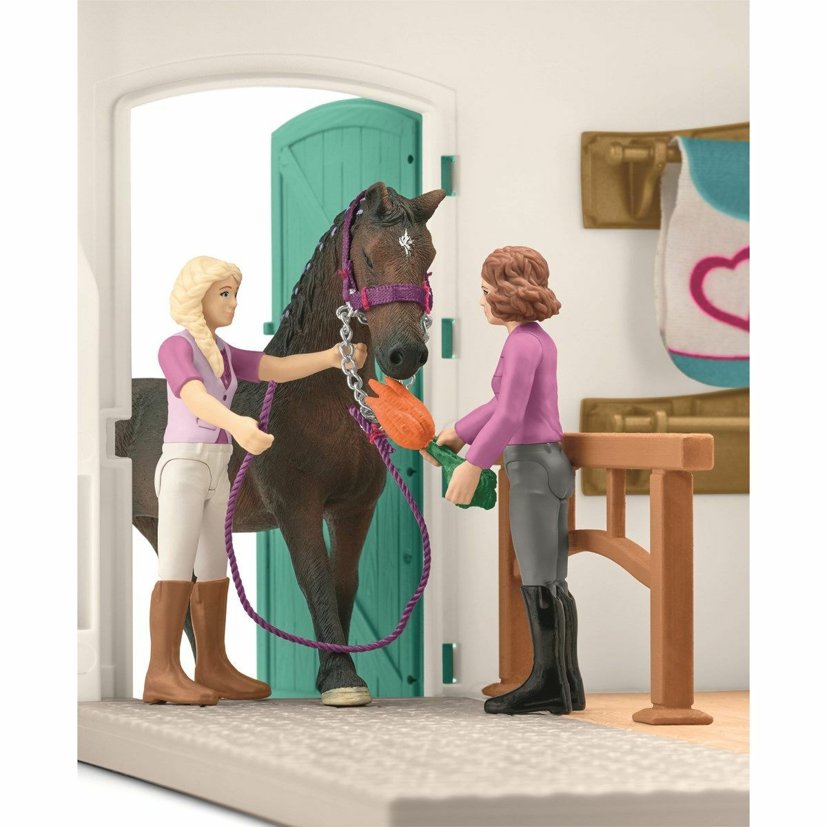 Schleich 42568 Horse Club Tarvikemyymälä